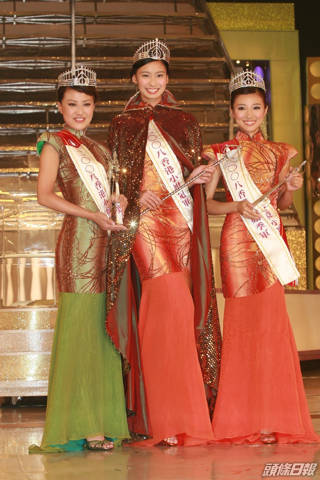 張舒雅（中）因擁180cm身高成為歷屆最高的港姐冠軍。